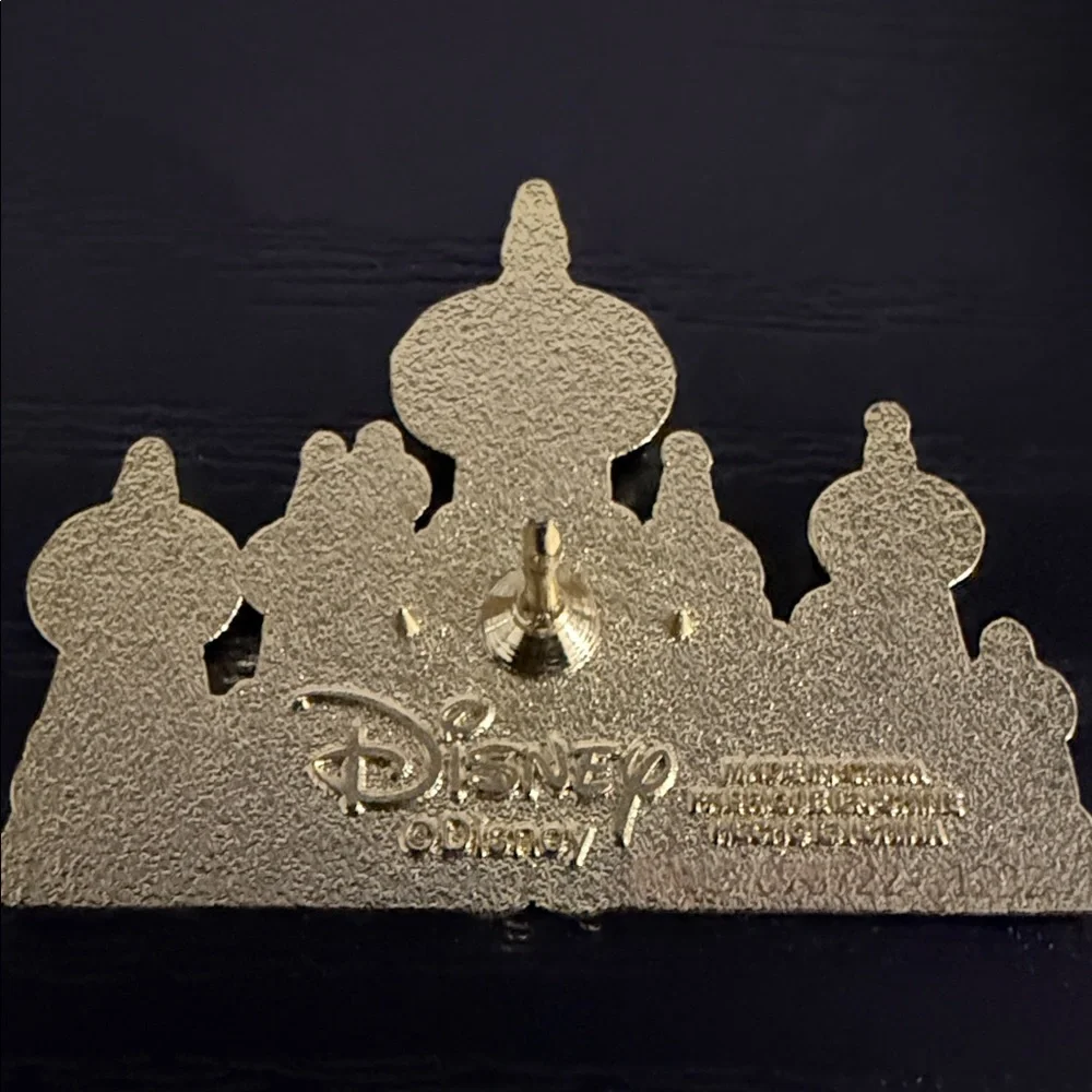 Disney Agrabah Palace Pin - Picture 2 of 2